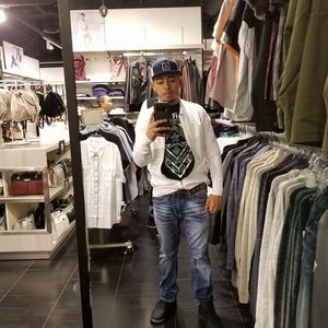 Meet your Posher, Juan